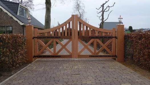 Luxe red cedar inrijpoort