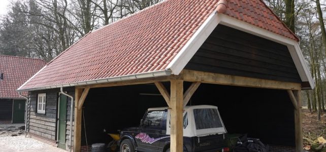 Nieuwbouw zwarte schuur in Elspeet